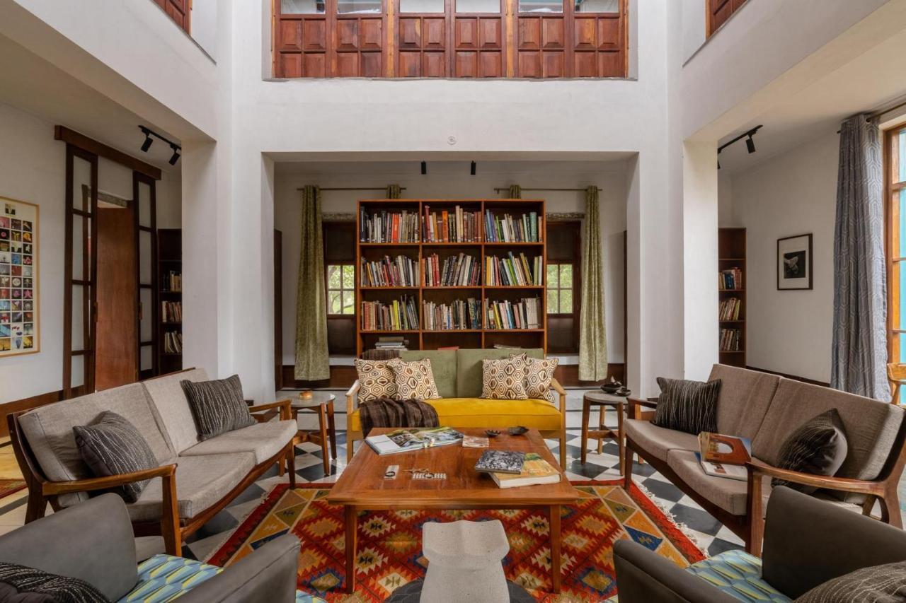 Lohonostays Library Sadhrana Bagh 구르가온 외부 사진